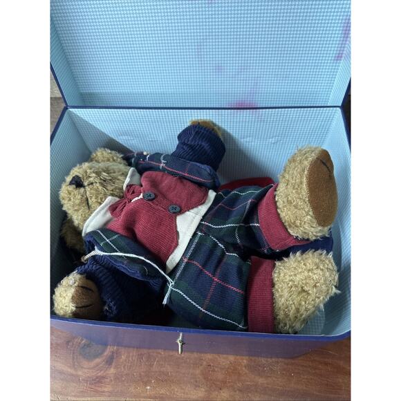 2000 Mervyn’s Boy Bear Includes 3 Outfits & Case In Box - Picture 5 of 8